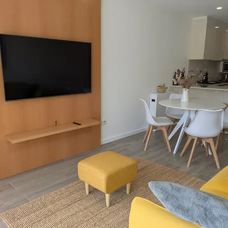 Porta Da - Paredes Da Vitória *