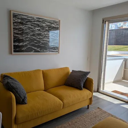 Porta Da - Paredes Da Vitória Apartamento *