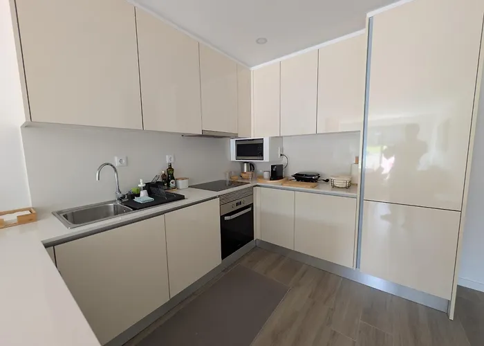 Porta Da - Paredes Da Vitoria Senhora da Vitoria